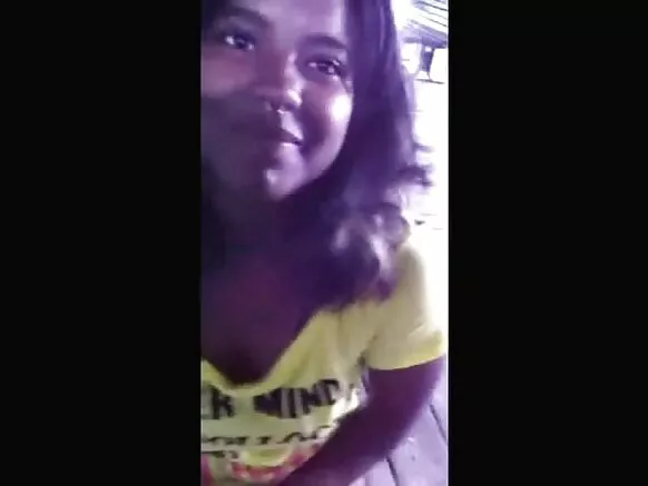 Cumshot akan fuskar aboki, batsa mai baƙar fata 2020.